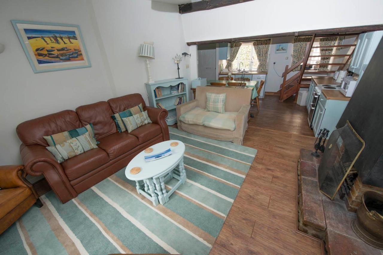 Buttercup Cottage โฮลท์ ภายนอก รูปภาพ